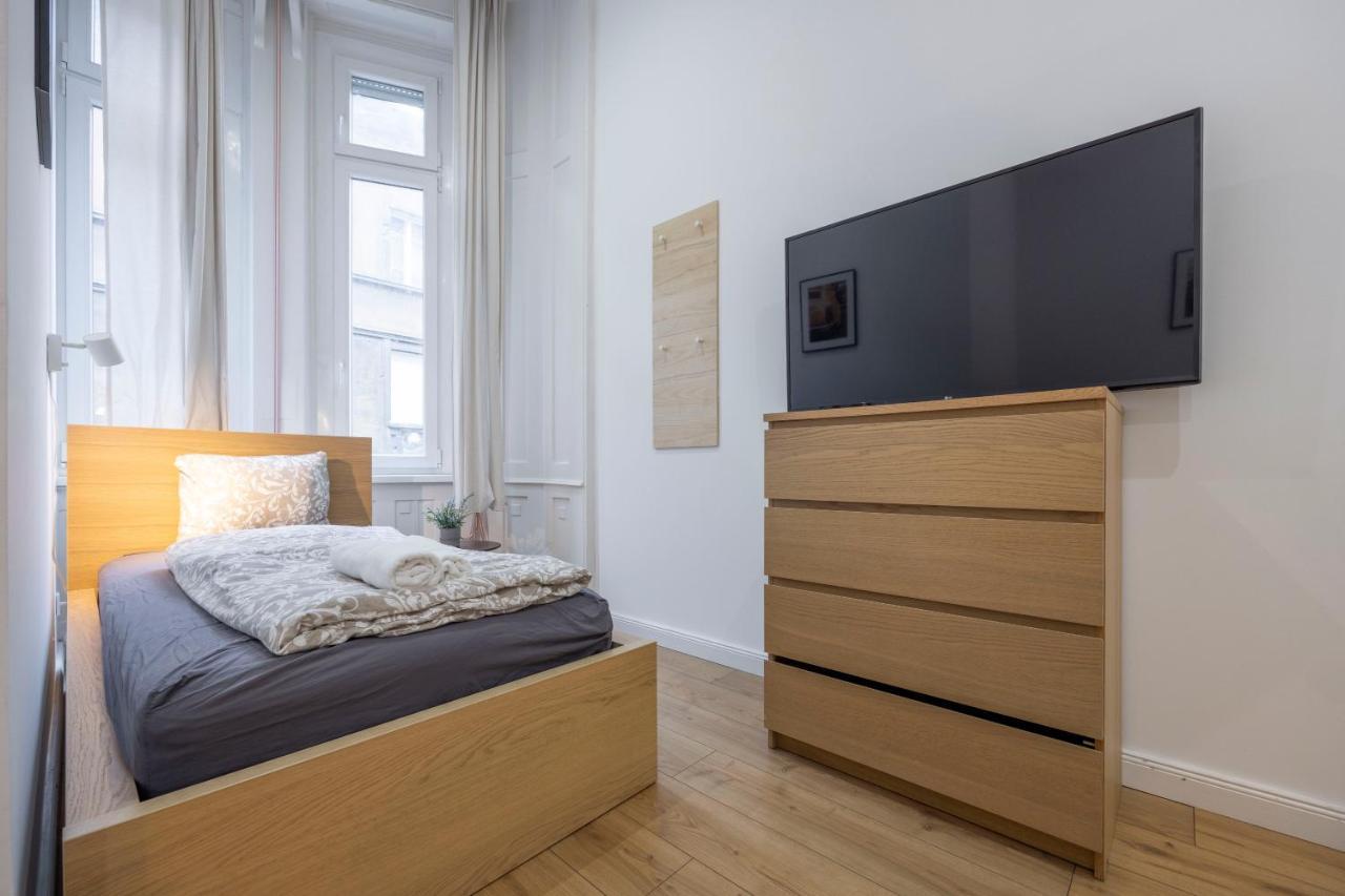 Central Grand Apartment With 5Bedrm 2Bathroom Βουδαπέστη Εξωτερικό φωτογραφία