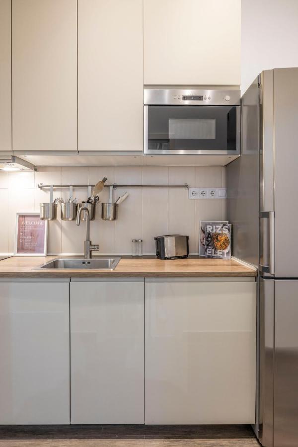 Central Grand Apartment With 5Bedrm 2Bathroom Βουδαπέστη Εξωτερικό φωτογραφία