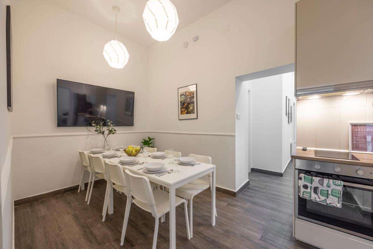 Central Grand Apartment With 5Bedrm 2Bathroom Βουδαπέστη Εξωτερικό φωτογραφία
